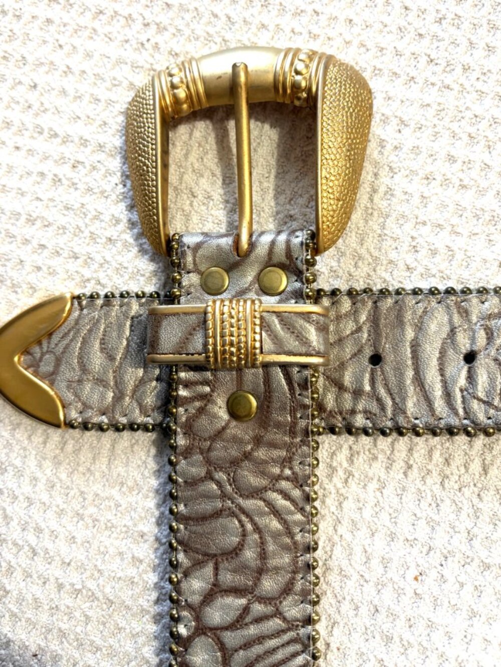 BB SIMON Gold Floral Leather Glam Belt, gold buckle/keeper/tip/beaded edge 1.5"M